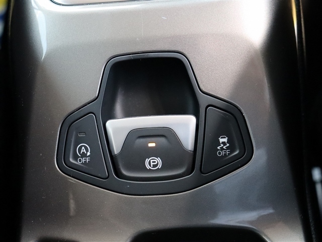 ジープ レネゲード リミテッド R2年 (関東) 99