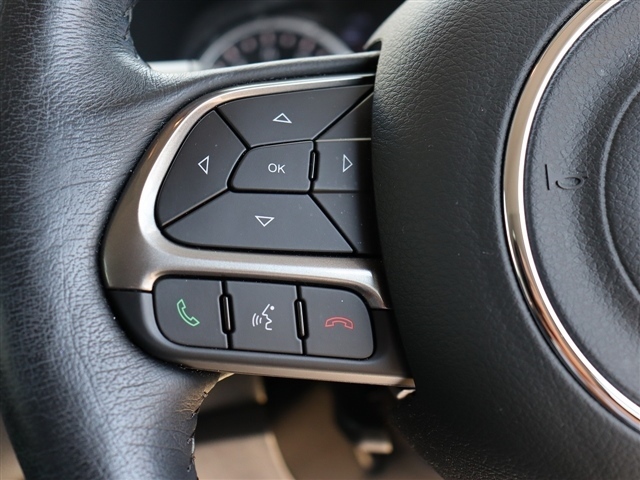 ジープ レネゲード リミテッド R2年 (関東) 99