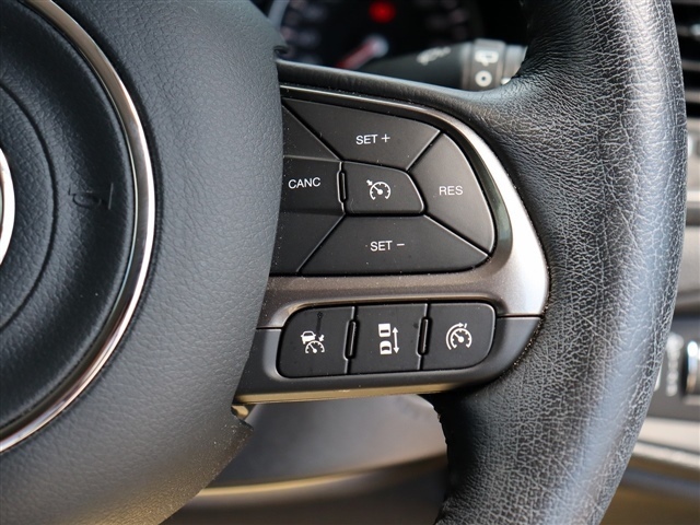 ジープ レネゲード リミテッド R2年 (関東) 99