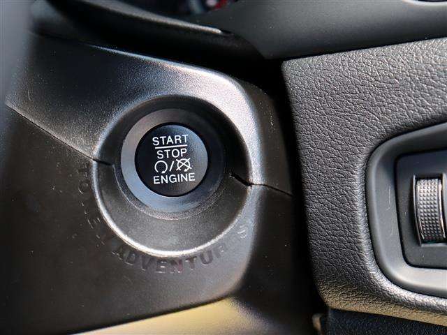 ジープ レネゲード リミテッド R2年 (関東) 99