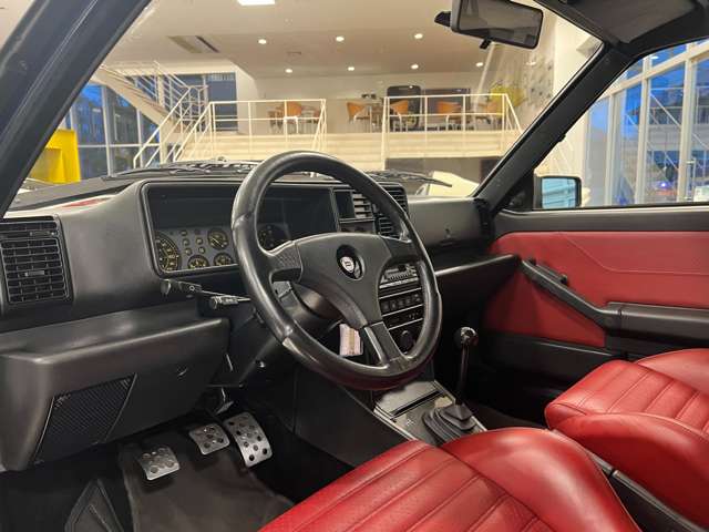 ランチア デルタ ＨＦインテグラーレ H5年 (関東) 99