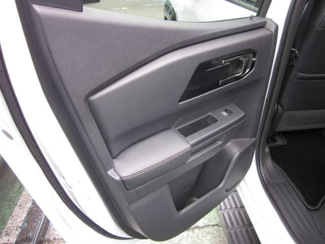 三菱 トライトン ２．４ ＧＳＲ ディーゼルターボ ４ＷＤ R6年 (関東) 99