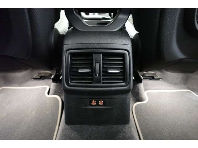 ＢＭＷ Ｘ１ Ｘドライブ １８Ｄ Ｘライン ４ＷＤ R3年 (近畿) 99