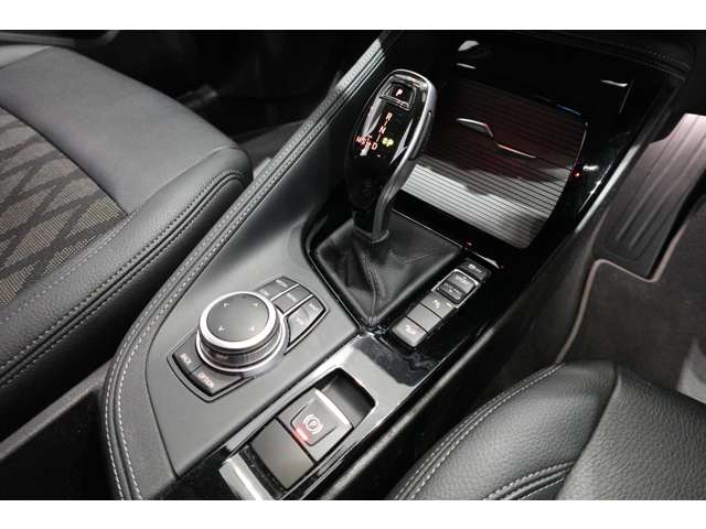 ＢＭＷ Ｘ１ Ｘドライブ １８Ｄ Ｘライン ４ＷＤ R3年 (近畿) 99