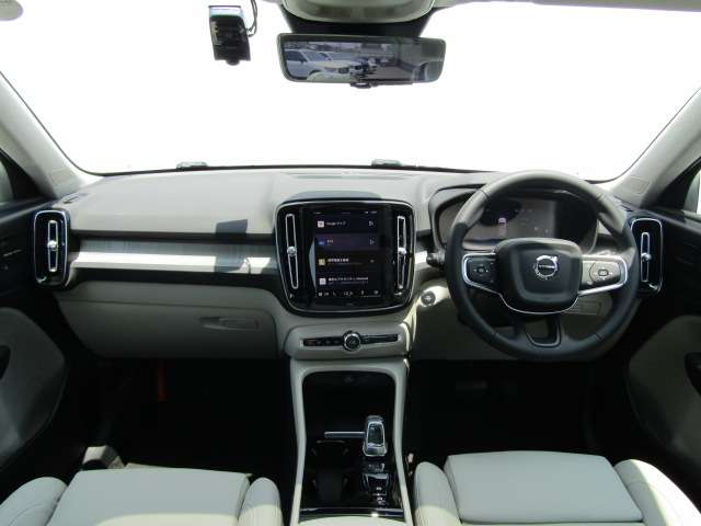 ボルボ ＸＣ４０ ウルトラ Ｂ４ ＡＷＤ ４ＷＤ R6年 (四国) 99