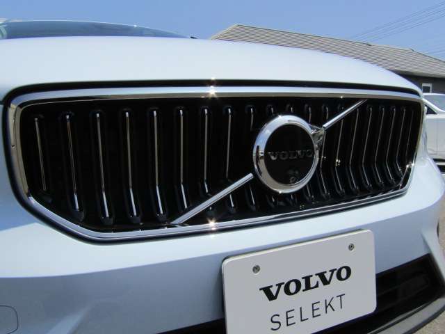 ボルボ ＸＣ４０ ウルトラ Ｂ４ ＡＷＤ ４ＷＤ R6年 (四国) 99