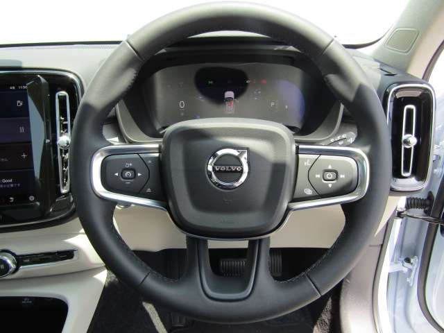 ボルボ ＸＣ４０ ウルトラ Ｂ４ ＡＷＤ ４ＷＤ R6年 (四国) 99