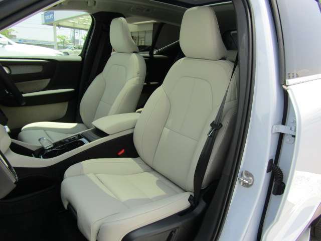 ボルボ ＸＣ４０ ウルトラ Ｂ４ ＡＷＤ ４ＷＤ R6年 (四国) 99