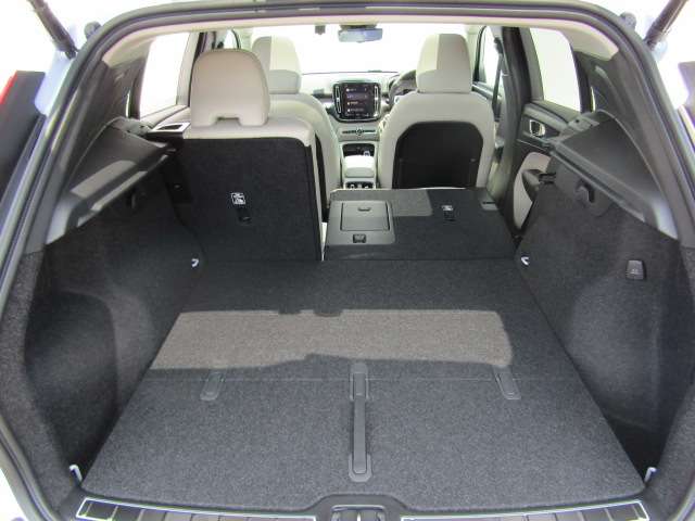 ボルボ ＸＣ４０ ウルトラ Ｂ４ ＡＷＤ ４ＷＤ R6年 (四国) 99