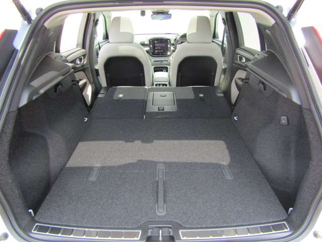ボルボ ＸＣ４０ ウルトラ Ｂ４ ＡＷＤ ４ＷＤ R6年 (四国) 99