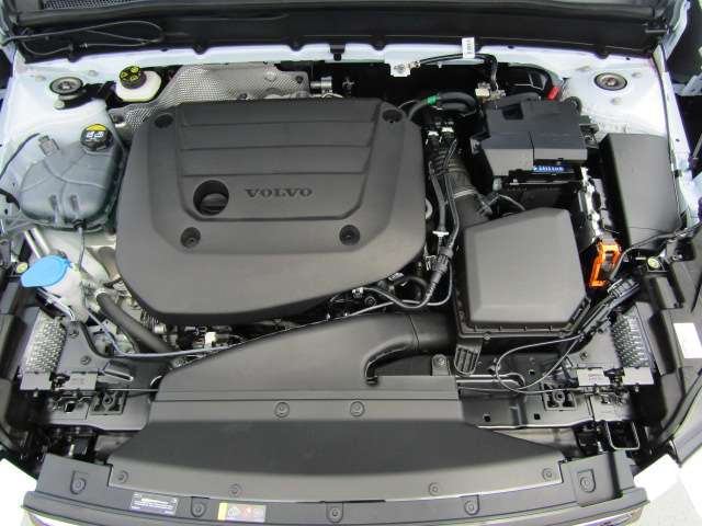 ボルボ ＸＣ４０ ウルトラ Ｂ４ ＡＷＤ ４ＷＤ R6年 (四国) 99
