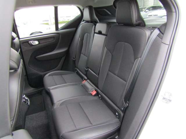 ボルボ ＸＣ４０ Ｔ４　モメンタム R2年 (四国) 99