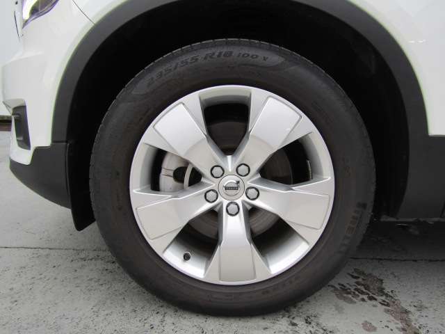 ボルボ ＸＣ４０ Ｔ４　モメンタム R2年 (四国) 99