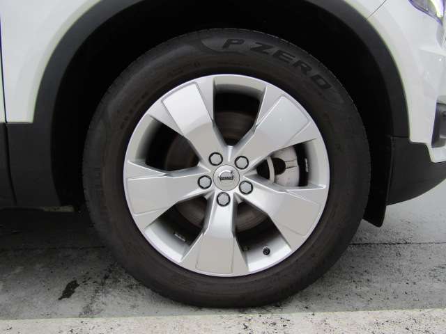 ボルボ ＸＣ４０ Ｔ４　モメンタム R2年 (四国) 99