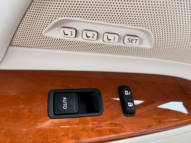 レクサス ＩＳコンバーチブル ２５０Ｃ バージョンＬ H22年 (東海) 99