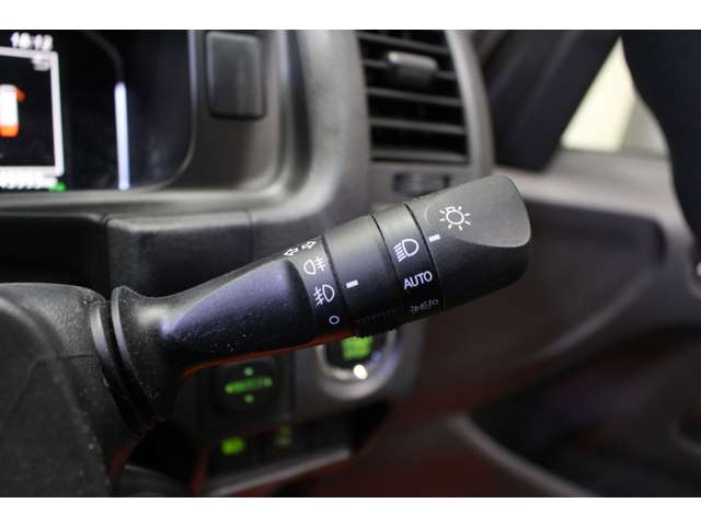 トヨタ ハイエースワゴン ２．７ ＧＬ ロング ミドルルーフ ４ＷＤ R2年 (北海道) 99