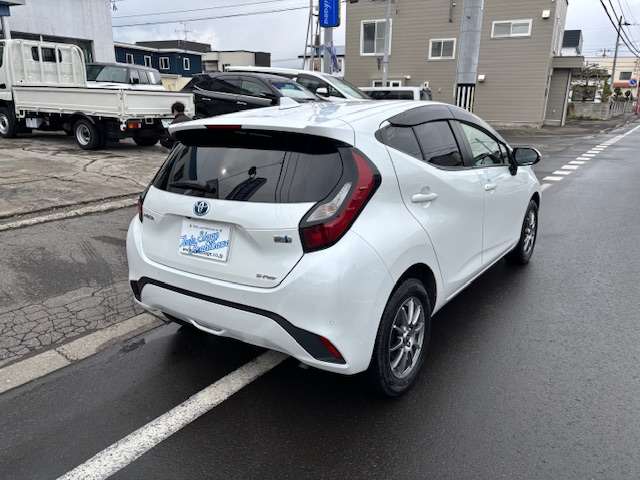 トヨタ アクア １．５ Ｇ Ｅ－ＦＯＵＲ ４ＷＤ R4年 (北海道) 99