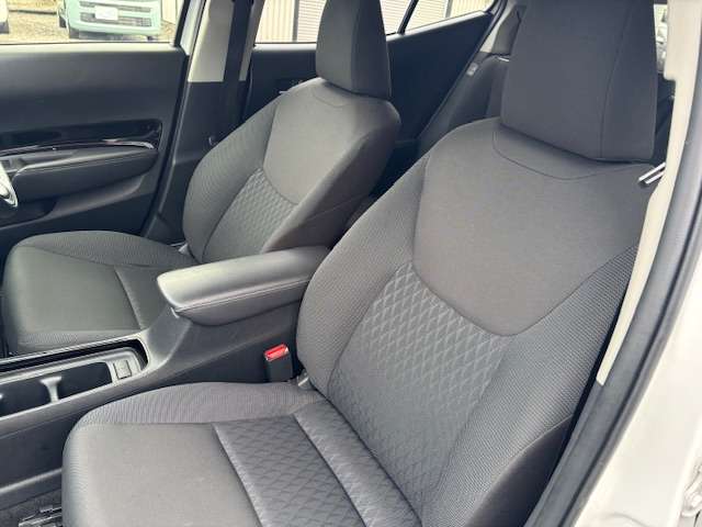 トヨタ アクア １．５ Ｇ Ｅ－ＦＯＵＲ ４ＷＤ R4年 (北海道) 99