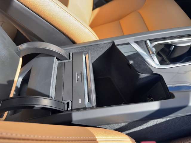 ボルボ Ｓ６０ Ｔ４　モメンタム R2年 (東北) 99