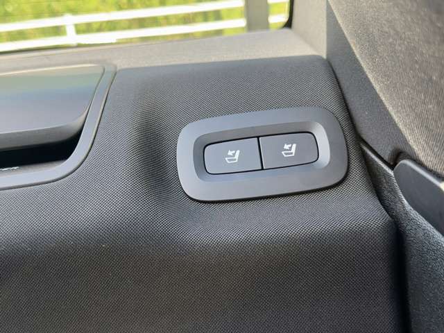 ボルボ Ｓ６０ Ｔ４　モメンタム R2年 (東北) 99