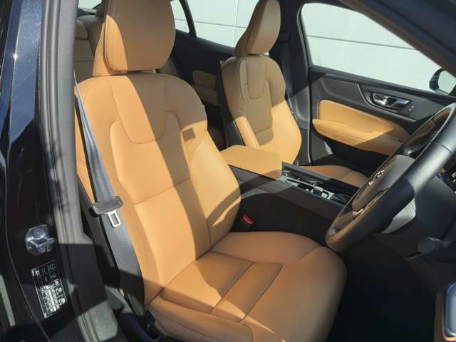 ボルボ Ｓ６０ Ｔ４　モメンタム R2年 (東北) 99