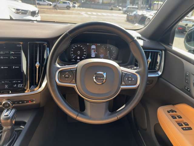 ボルボ Ｓ６０ Ｔ４　モメンタム R2年 (東北) 99