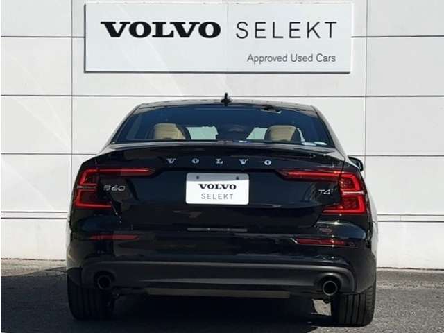 ボルボ Ｓ６０ Ｔ４　モメンタム R2年 (東北) 99