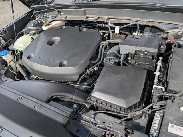 ボルボ ＸＣ４０ Ｔ４ ＡＷＤ インスクリプション ４ＷＤ R1年 (東北) 99