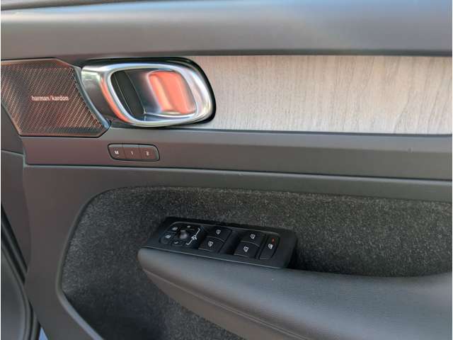 ボルボ ＸＣ４０ Ｔ４ ＡＷＤ インスクリプション ４ＷＤ R1年 (東北) 99