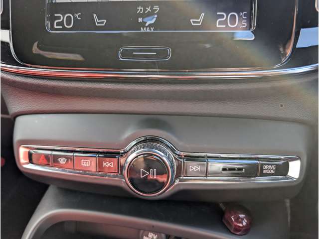 ボルボ ＸＣ４０ Ｔ４ ＡＷＤ インスクリプション ４ＷＤ R1年 (東北) 99