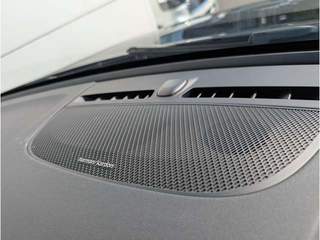 ボルボ ＸＣ４０ Ｔ４ ＡＷＤ インスクリプション ４ＷＤ R1年 (東北) 99