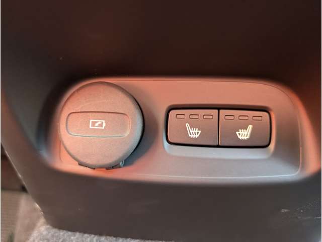 ボルボ ＸＣ４０ Ｔ４ ＡＷＤ インスクリプション ４ＷＤ R1年 (東北) 99