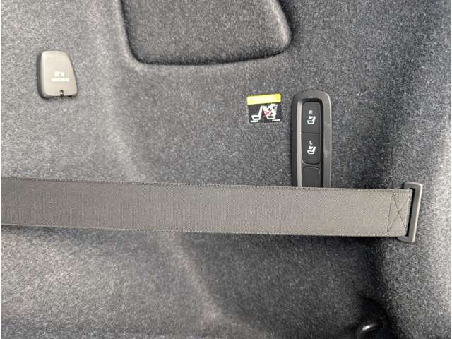 ボルボ ＸＣ４０ Ｔ４ ＡＷＤ インスクリプション ４ＷＤ R1年 (東北) 99