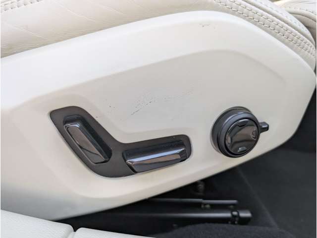 ボルボ Ｓ６０ Ｔ５　インスクリプション R2年 (東北) 99