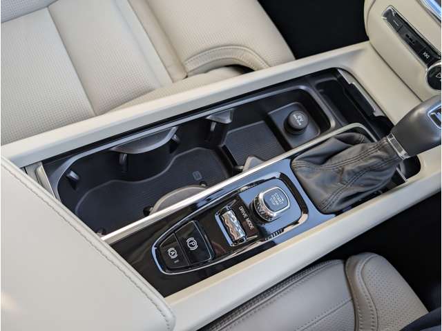 ボルボ Ｓ６０ Ｔ５　インスクリプション R2年 (東北) 99