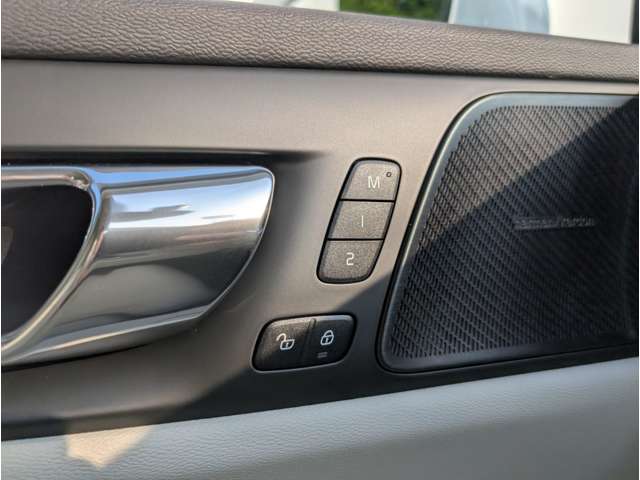 ボルボ Ｓ６０ Ｔ５　インスクリプション R2年 (東北) 99