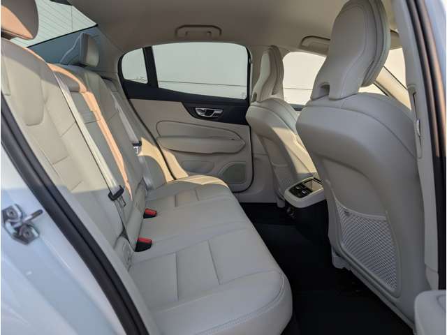 ボルボ Ｓ６０ Ｔ５　インスクリプション R2年 (東北) 99