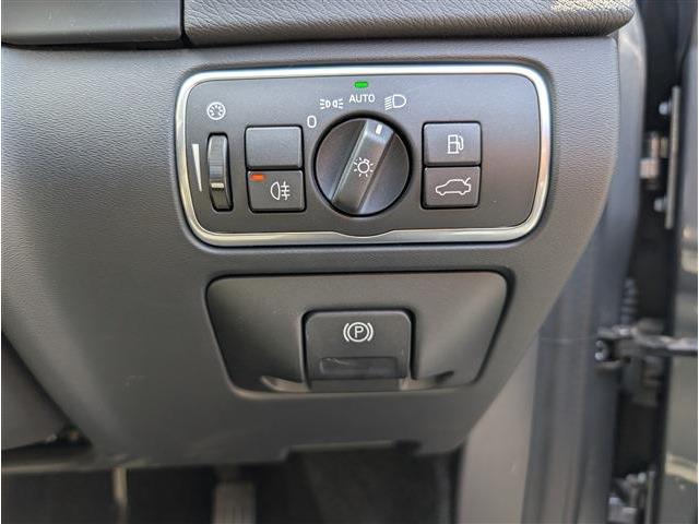 ボルボ Ｖ６０クロスカントリー Ｔ５ ＡＷＤ クラシック ４ＷＤ H30年 (東北) 99