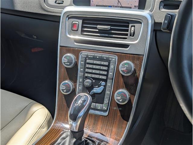 ボルボ Ｖ６０クロスカントリー Ｔ５ ＡＷＤ クラシック ４ＷＤ H30年 (東北) 99