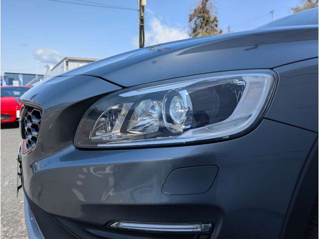 ボルボ Ｖ６０クロスカントリー Ｔ５ ＡＷＤ クラシック ４ＷＤ H30年 (東北) 99