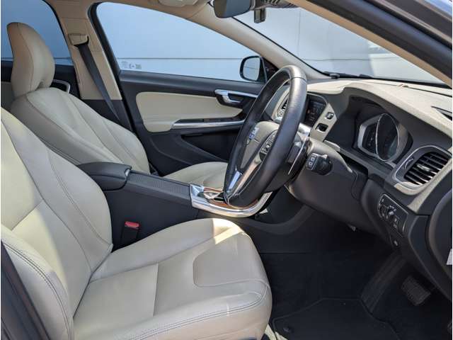 ボルボ Ｖ６０クロスカントリー Ｔ５ ＡＷＤ クラシック ４ＷＤ H30年 (東北) 99