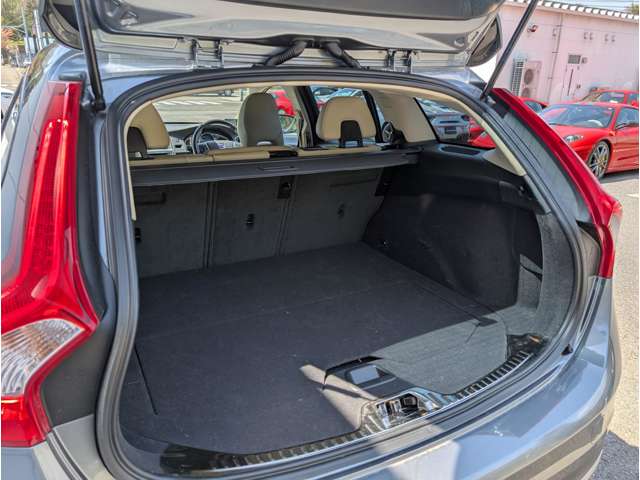 ボルボ Ｖ６０クロスカントリー Ｔ５ ＡＷＤ クラシック ４ＷＤ H30年 (東北) 99