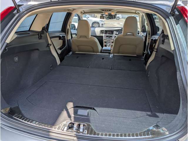 ボルボ Ｖ６０クロスカントリー Ｔ５ ＡＷＤ クラシック ４ＷＤ H30年 (東北) 99