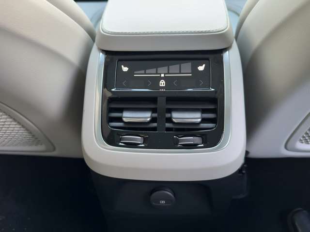 ボルボ ＸＣ９０ リチャージ アルティメット Ｔ８ ＡＷＤ プラグイン ハイブリッド ４ＷＤ R6年 (東北) 99