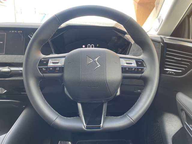 シトロエン ＤＳ４ エトワール ブルーＨＤＩ ディーゼルターボ R7年 (東北) 99