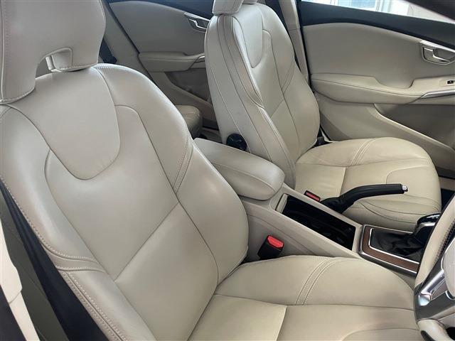 ボルボ Ｖ４０ Ｔ３　インスクリプション H30年 (東北) 99