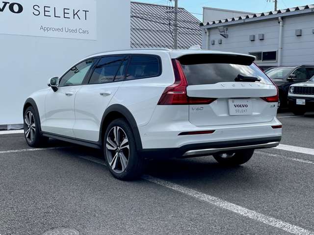 ボルボ Ｖ６０クロスカントリー ウルトラ Ｂ５ ＡＷＤ ４ＷＤ R7年 (東北) 99