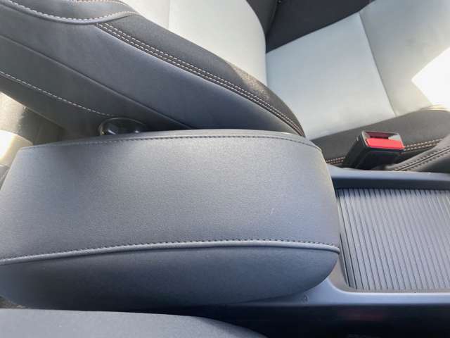 ボルボ Ｖ４０クロスカントリー Ｄ４ モメンタム ディーゼルターボ H28年 (東北) 99