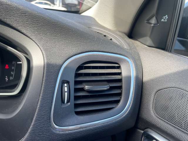 ボルボ Ｖ４０クロスカントリー Ｄ４ モメンタム ディーゼルターボ H28年 (東北) 99