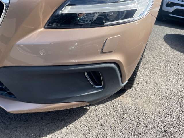 ボルボ Ｖ４０クロスカントリー Ｄ４ モメンタム ディーゼルターボ H28年 (東北) 99